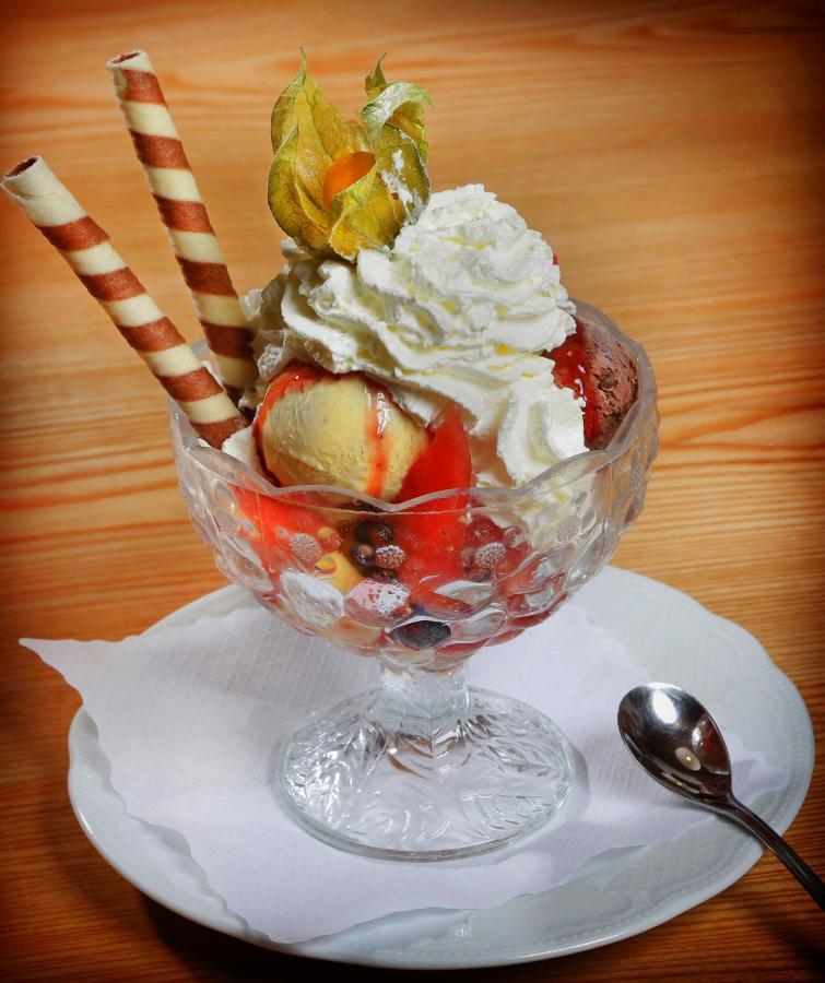 Restaurant-Cafe-Pension Himmel Landshut Zewnętrze zdjęcie
