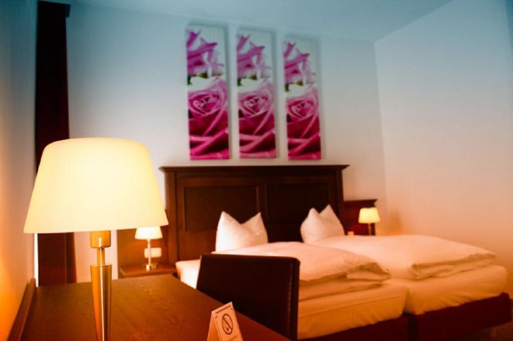 Restaurant-Cafe-Pension Himmel Landshut Zewnętrze zdjęcie